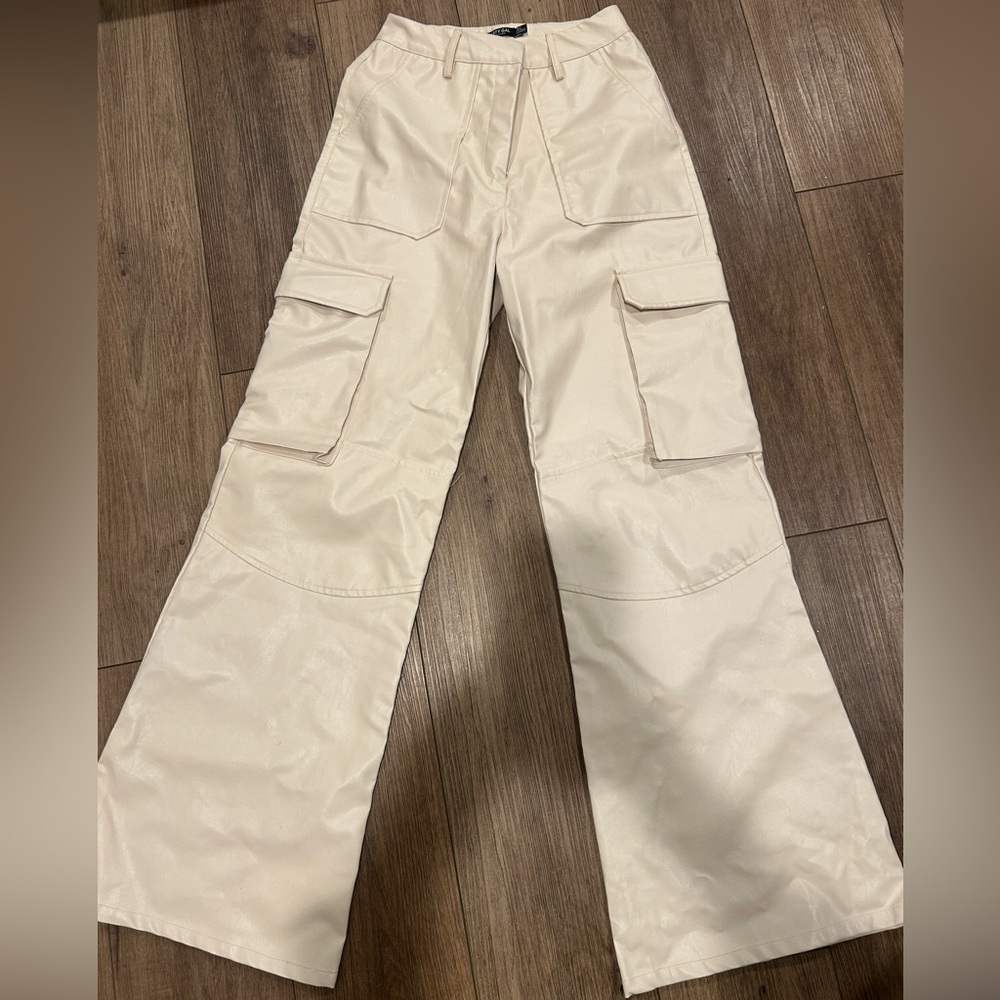Nasty Gal faux cream color cargo pants size 4